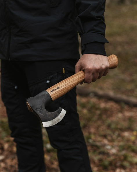 Roselli Finland handmade Finnish knives and axes since 1976.